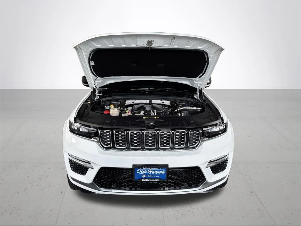 Used 2022 White Jeep Summit Reserve 4xe image 23