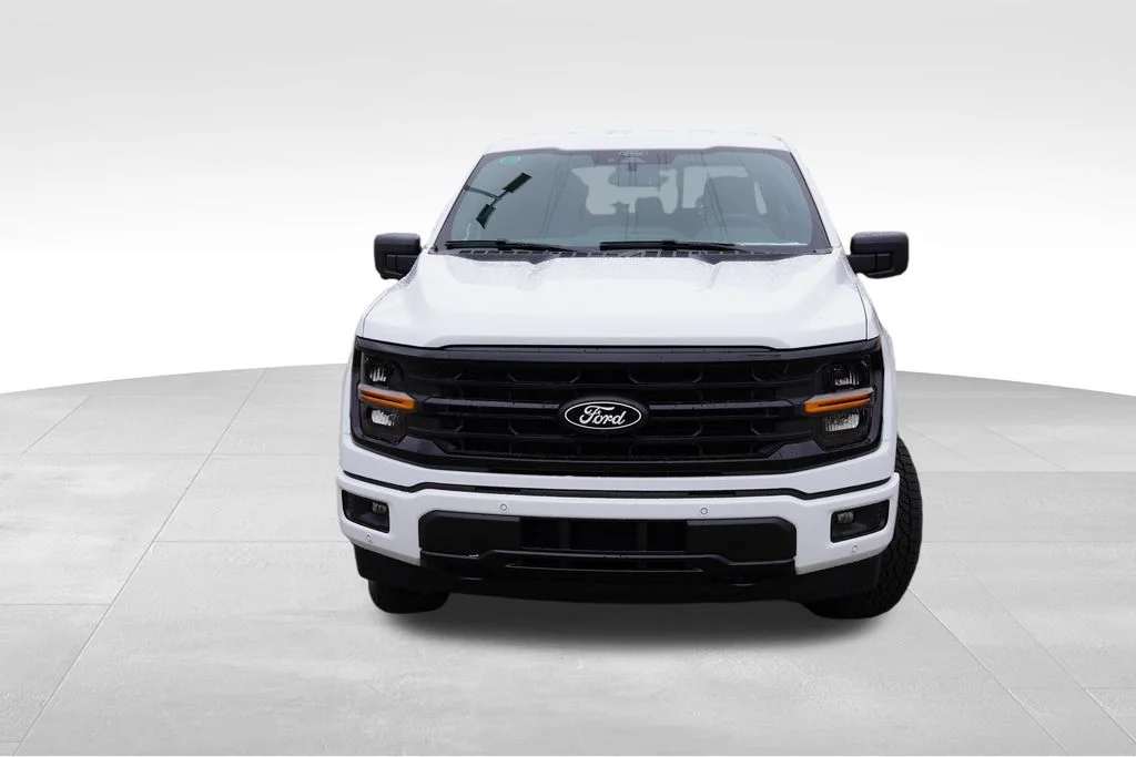 New 2026 Oxford White Ford XLT image 8