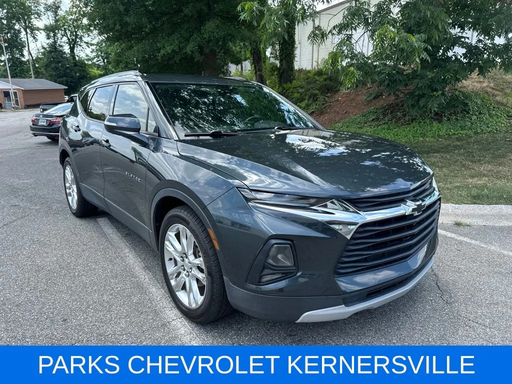 Used 2020 Gray Chevrolet LT image 2