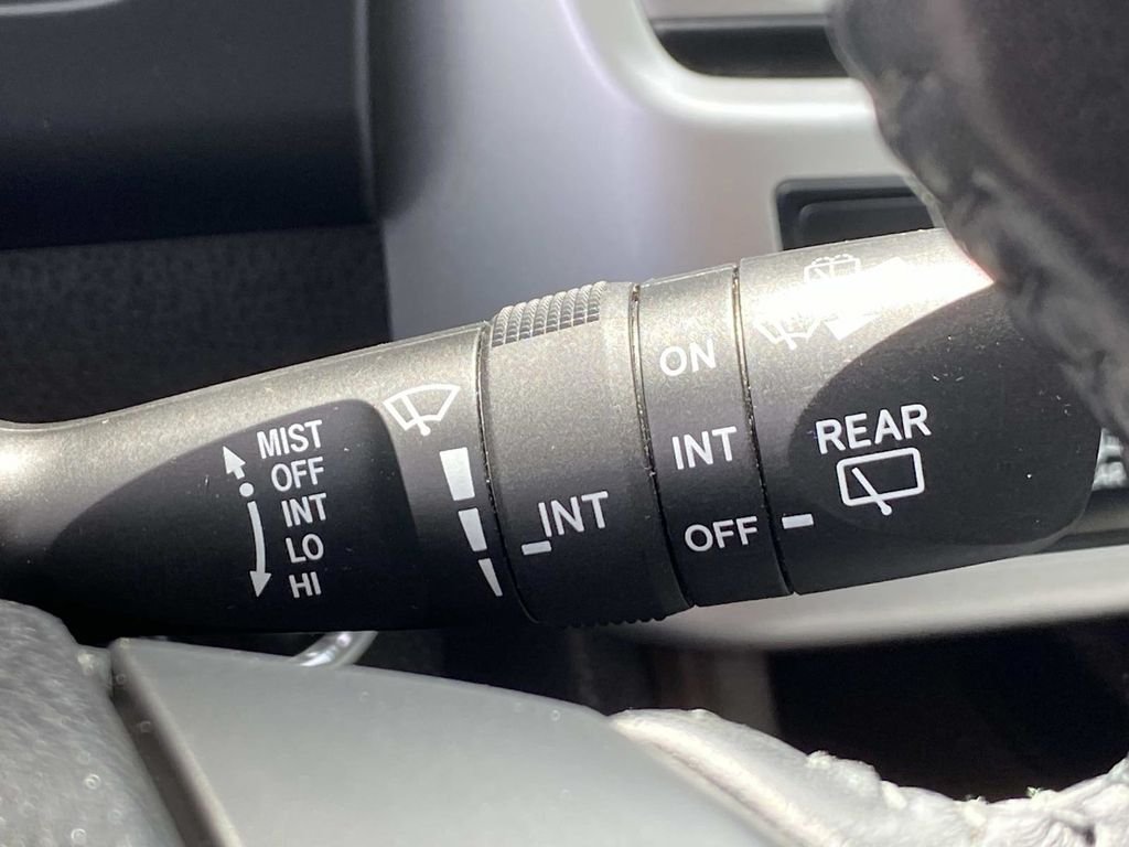 Used 2017 White Toyota XLE image 22