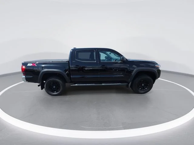 Used 2023 Black Toyota SR5 image 9