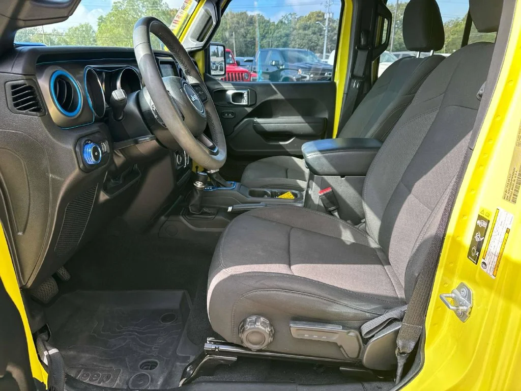 Used 2023 Yellow Jeep High Tide image 39