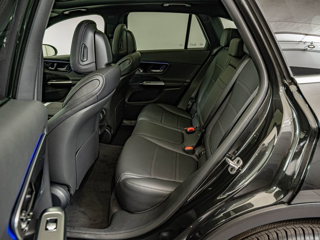 New 2026 Graphite Gray Metallic Mercedes-Benz GLC 300 image 31