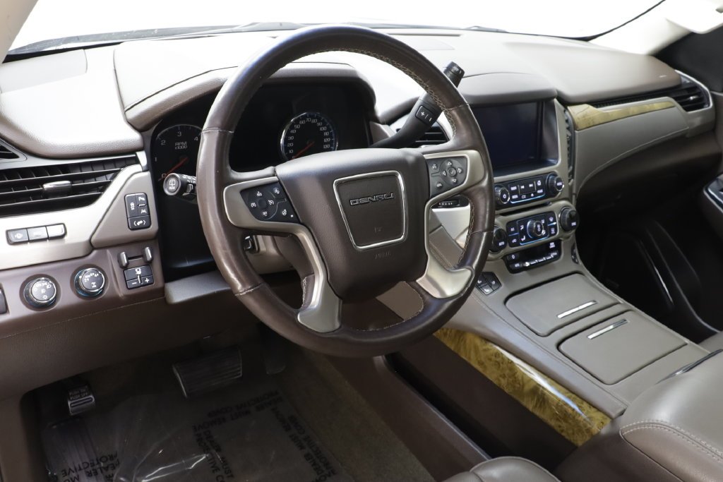 Used 2017 Silver GMC Denali image 7