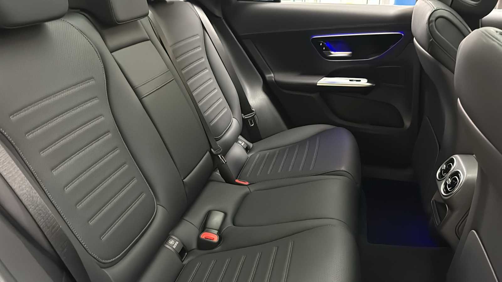 New 2026 Black Mercedes-Benz GLC 300 image 32