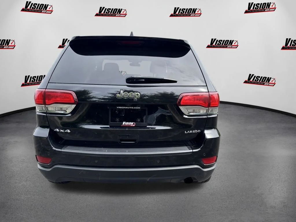 Used 2020 Black Jeep Laredo image 7
