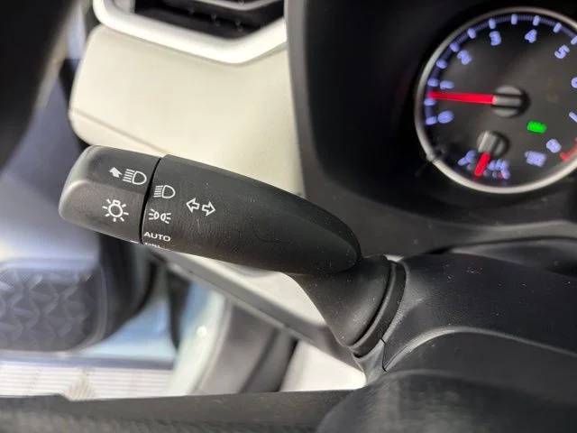 Used 2022  Toyota XLE image 28