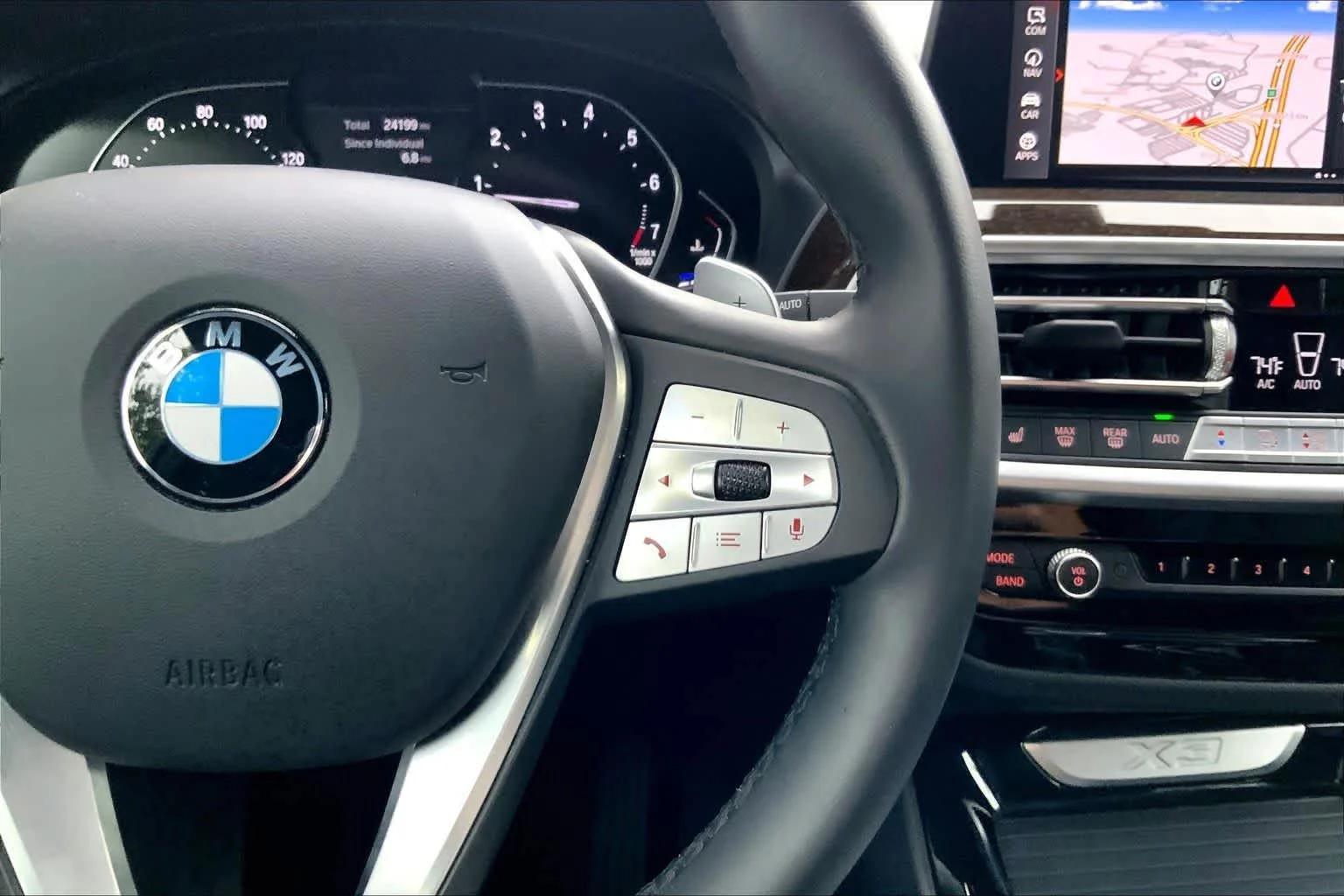 Used 2022 Dark Graphite Metallic BMW xDrive30i image 23