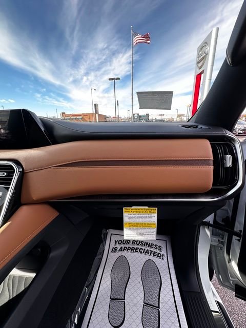 2025 Nissan Armada Platinum Reserve - Photo 11