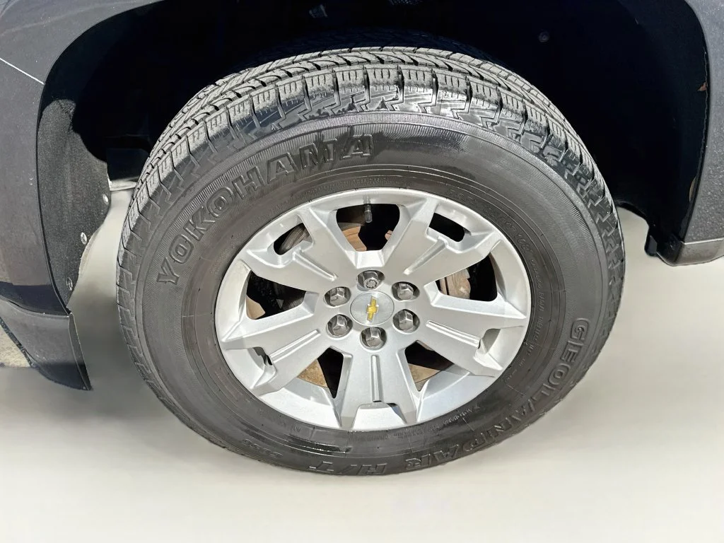 Used 2019 Gray Chevrolet LT image 36
