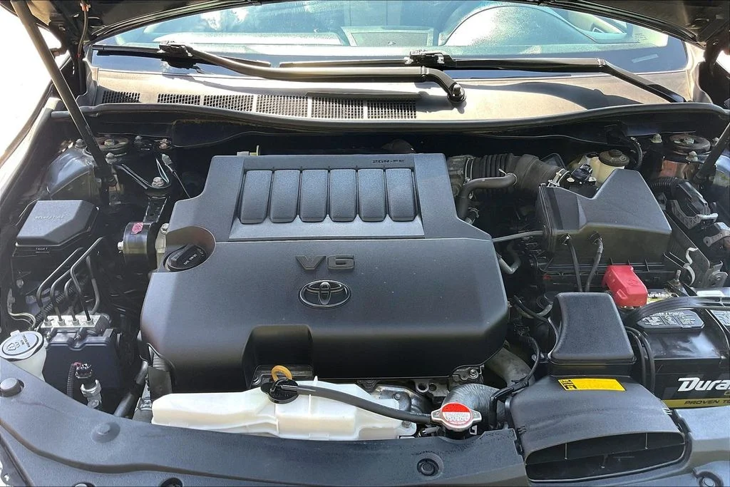 Used 2016 Black Toyota XLE image 9