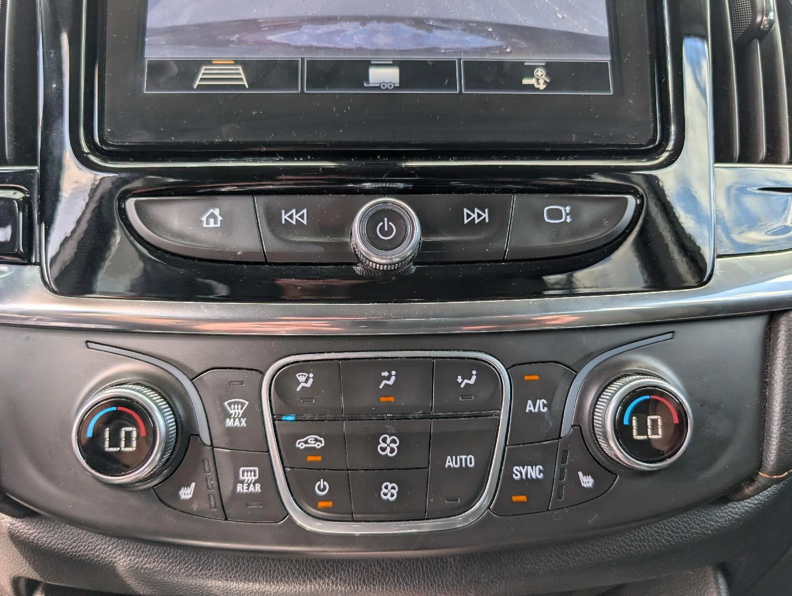 Used 2020 BLACK CHERRY METALLIC Chevrolet LT Cloth image 17