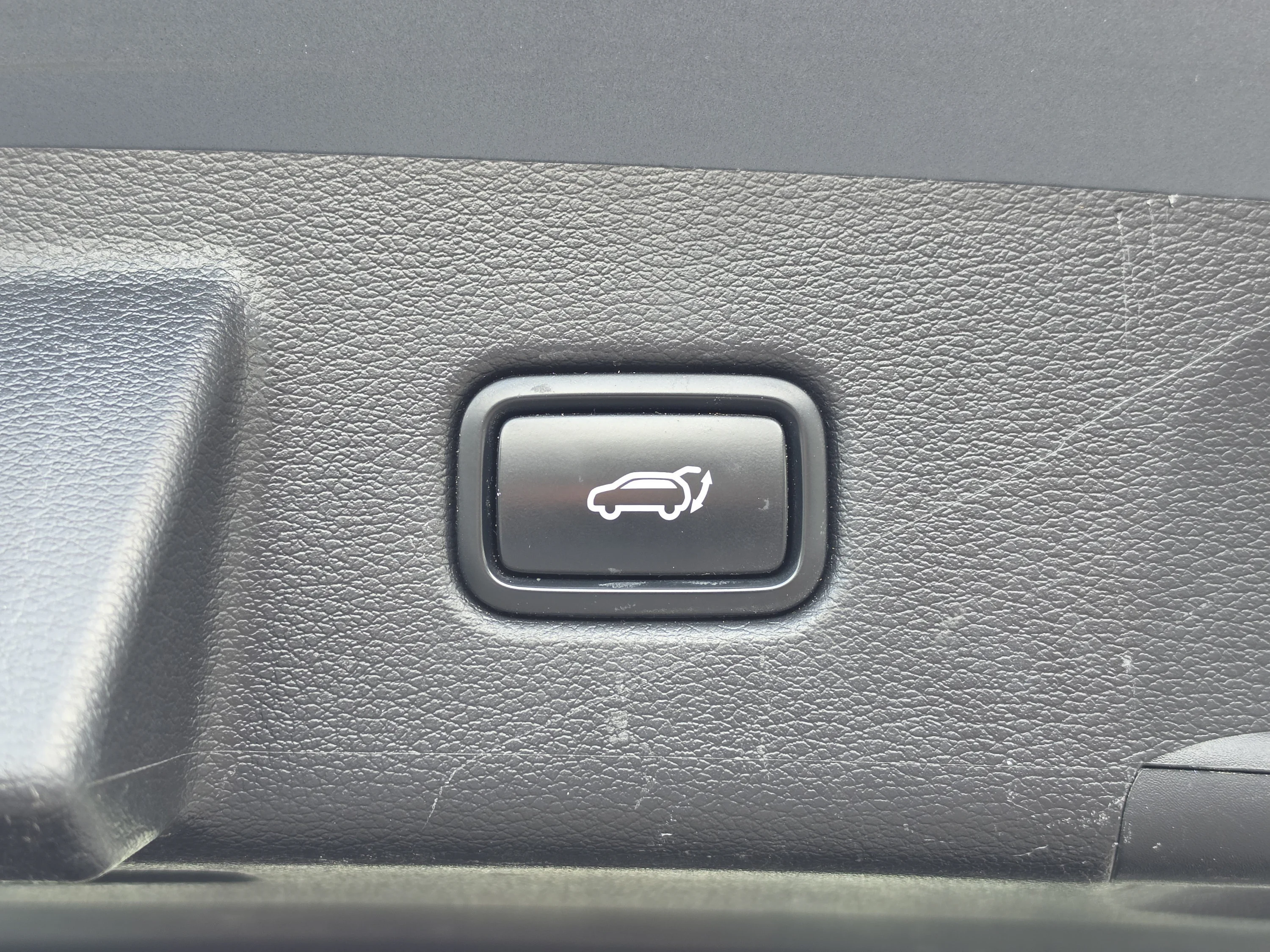 Used 2022 Everlasting Silver Kia EX image 15