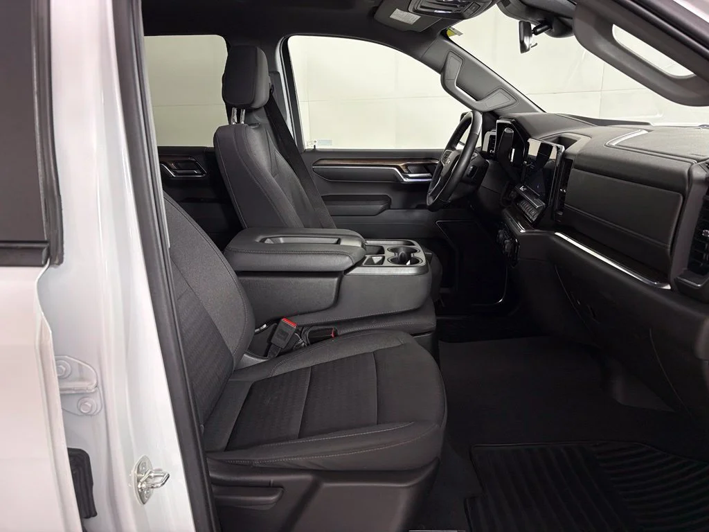 Used 2023 White Chevrolet LT image 42