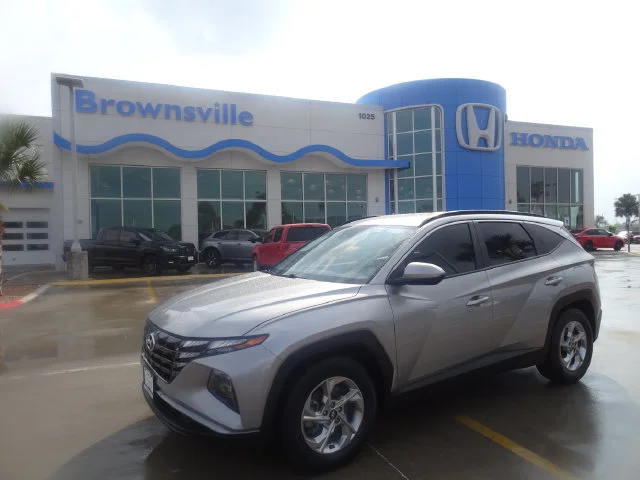 Used 2024 Shimmering Silver Hyundai SEL image 1