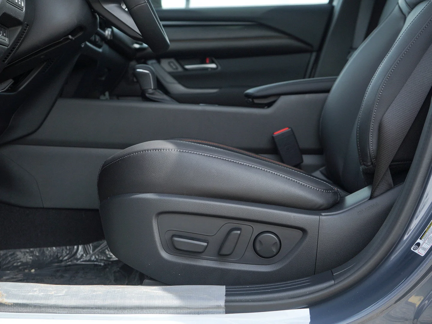 New 2026 Wind Chill Pearl Mazda Premium AWD image 18