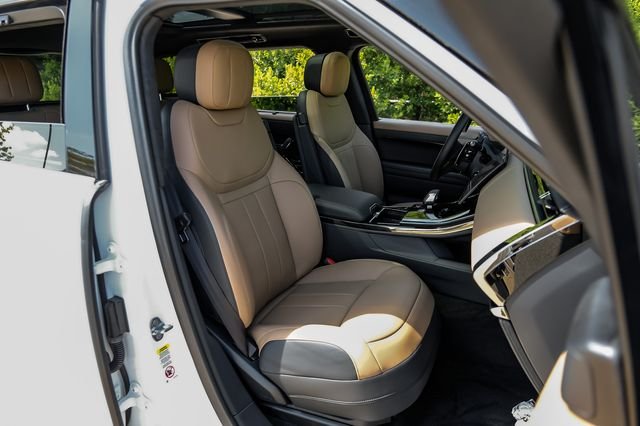 Certified Used 2025 White Land Rover Autobiography image 43