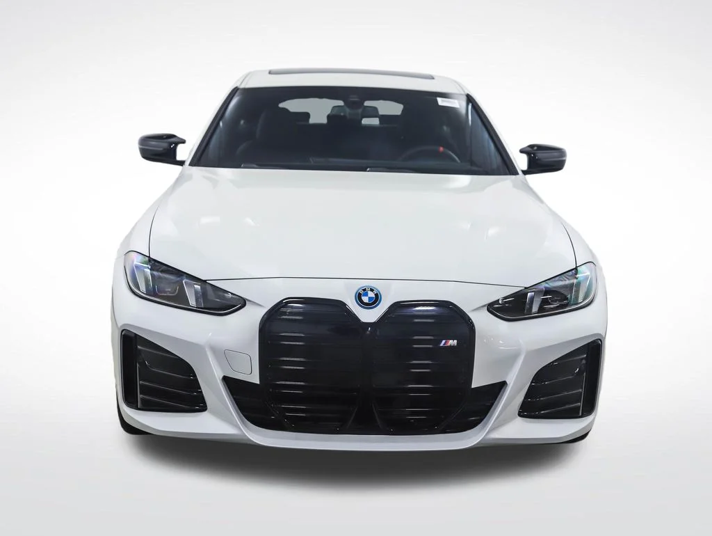 2025 BMW i4 M50 - Photo 8