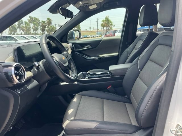 Used 2025 Summit White Chevrolet LT image 20