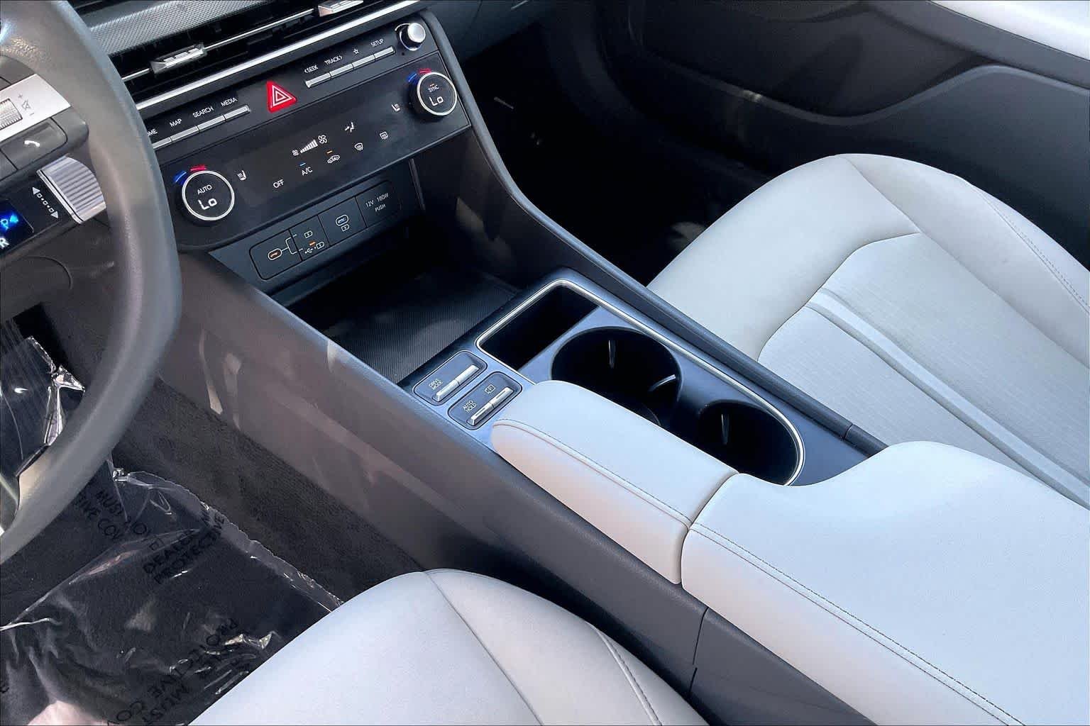 2025 Hyundai Sonata SEL - Photo 17