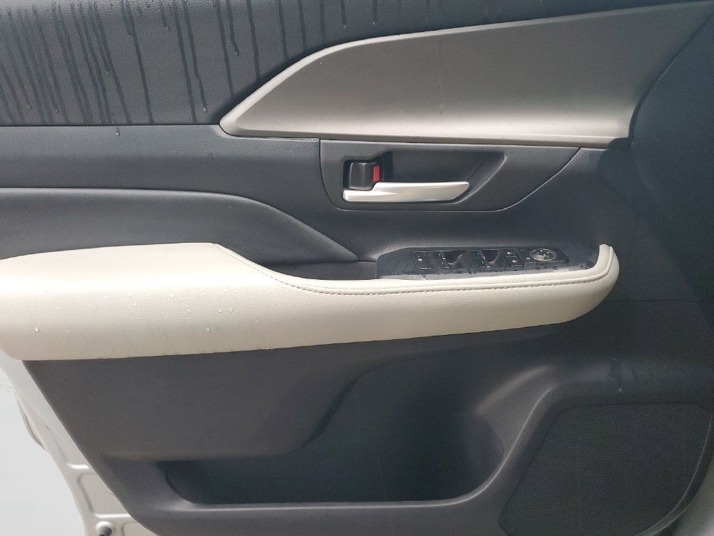 Certified Used 2024 Silver Toyota XLE image 18