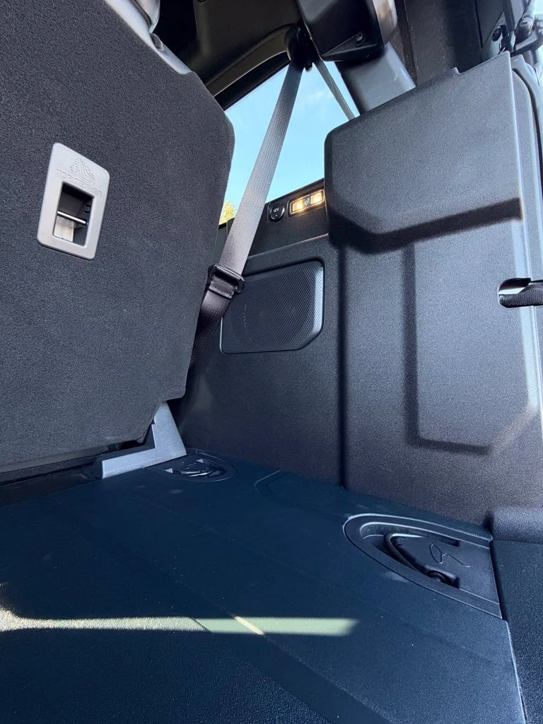 Used 2025 Gray Metallic Ford Badlands image 12