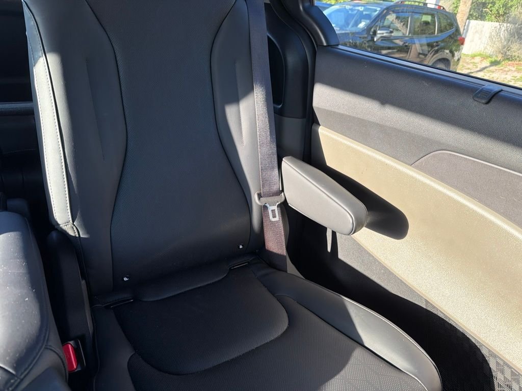 Certified Used 2025 Ceramic Silver Kia EX image 21