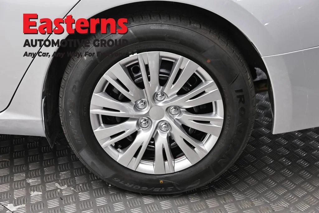 Used 2023 Silver Nissan 2.5 S image 8
