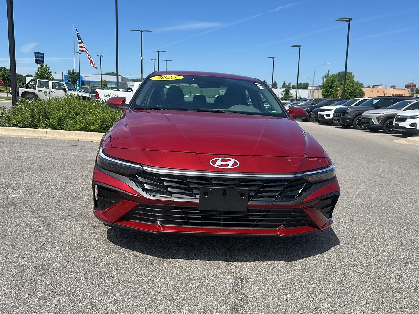 Used 2025 Ultimate Red Hyundai SE image 6