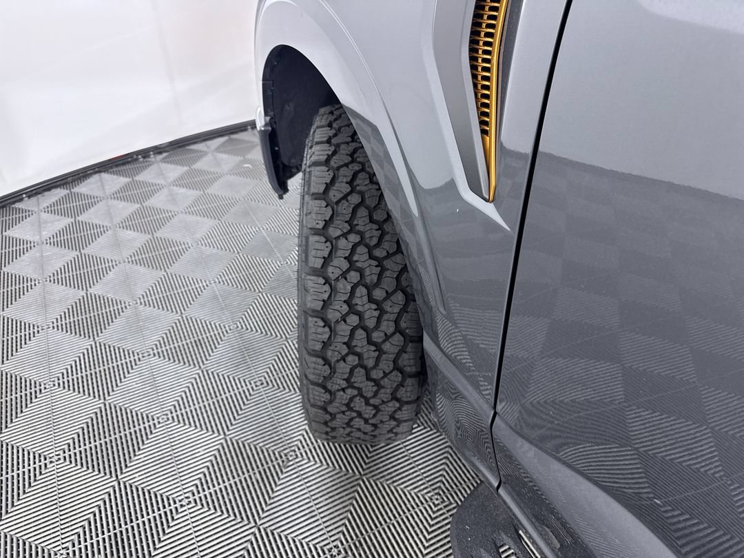 New 2026 Carbonized Gray Metallic Ford Tremor image 28