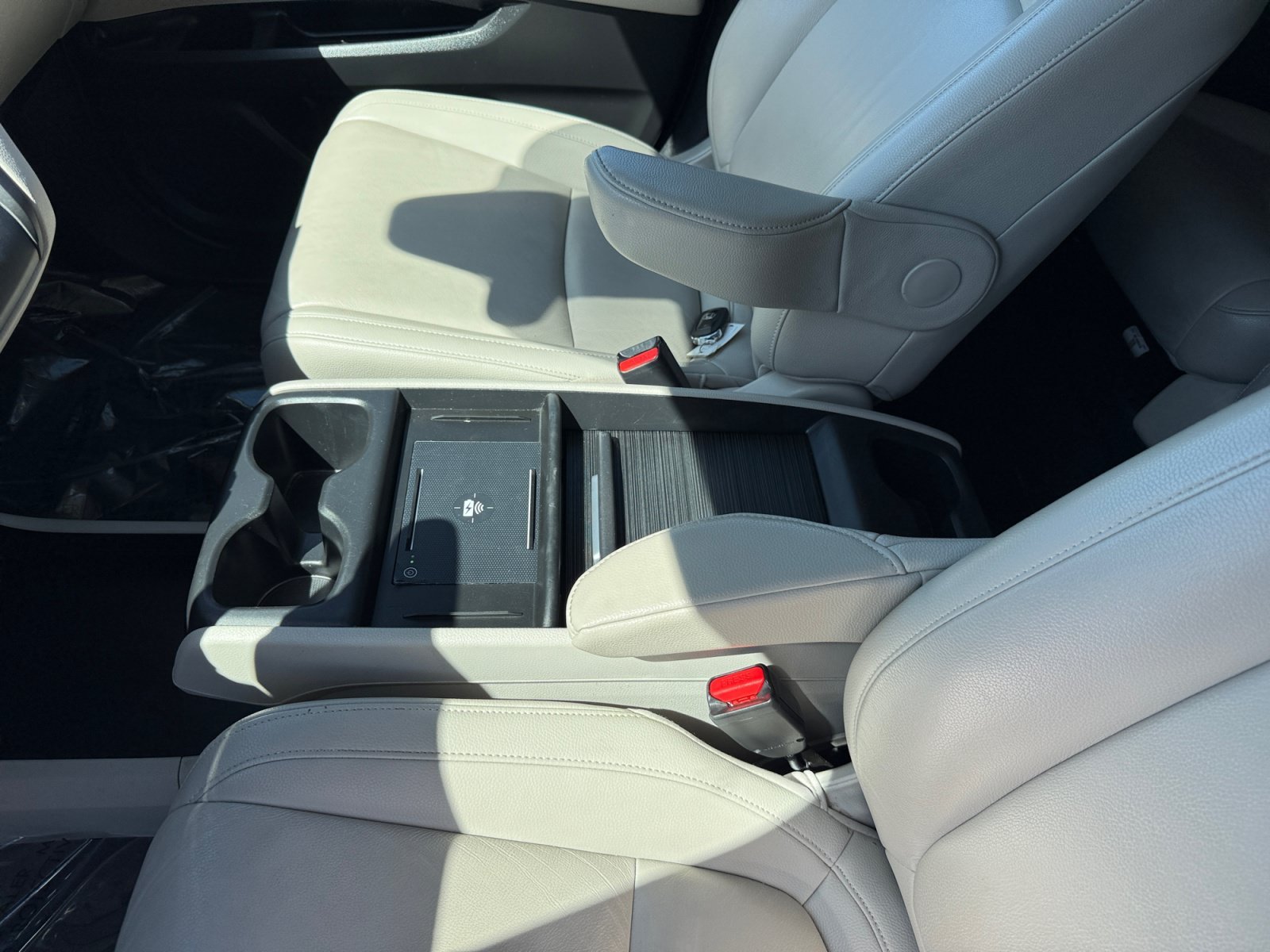 Used 2025 Modern Steel Metallic Honda EX-L image 14