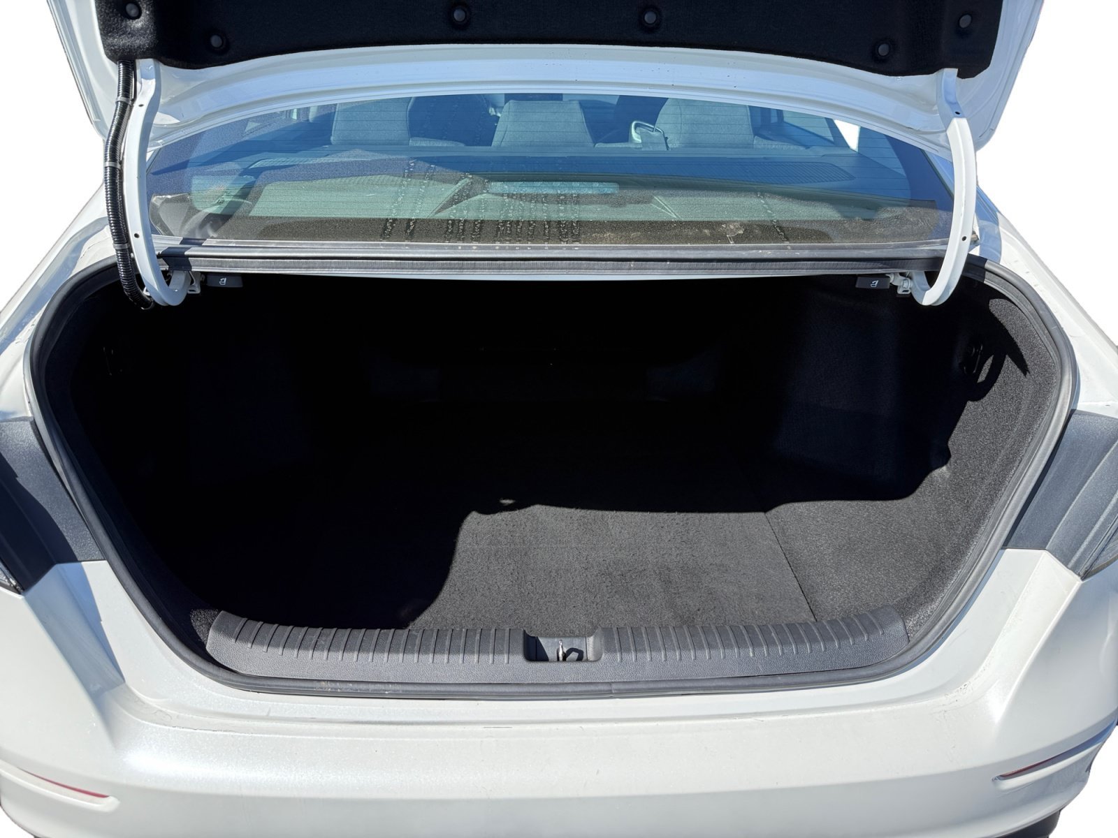 Used 2023 Platinum White Pearl Honda EX image 17