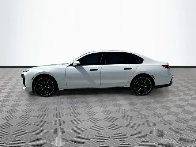 Used 2023 White BMW 760i xDrive image 8