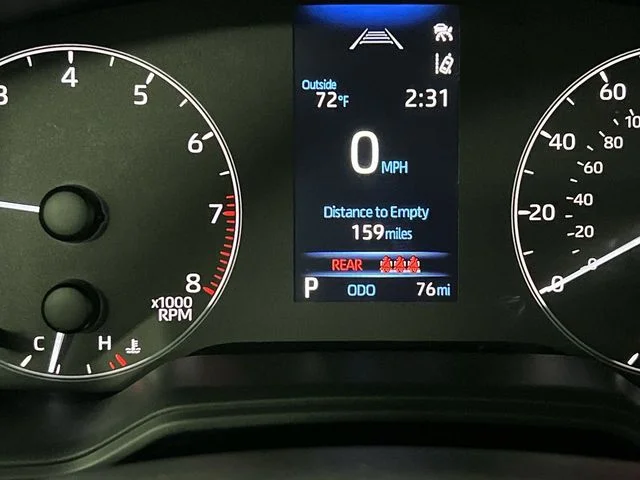 Used 2025  Toyota L image 13