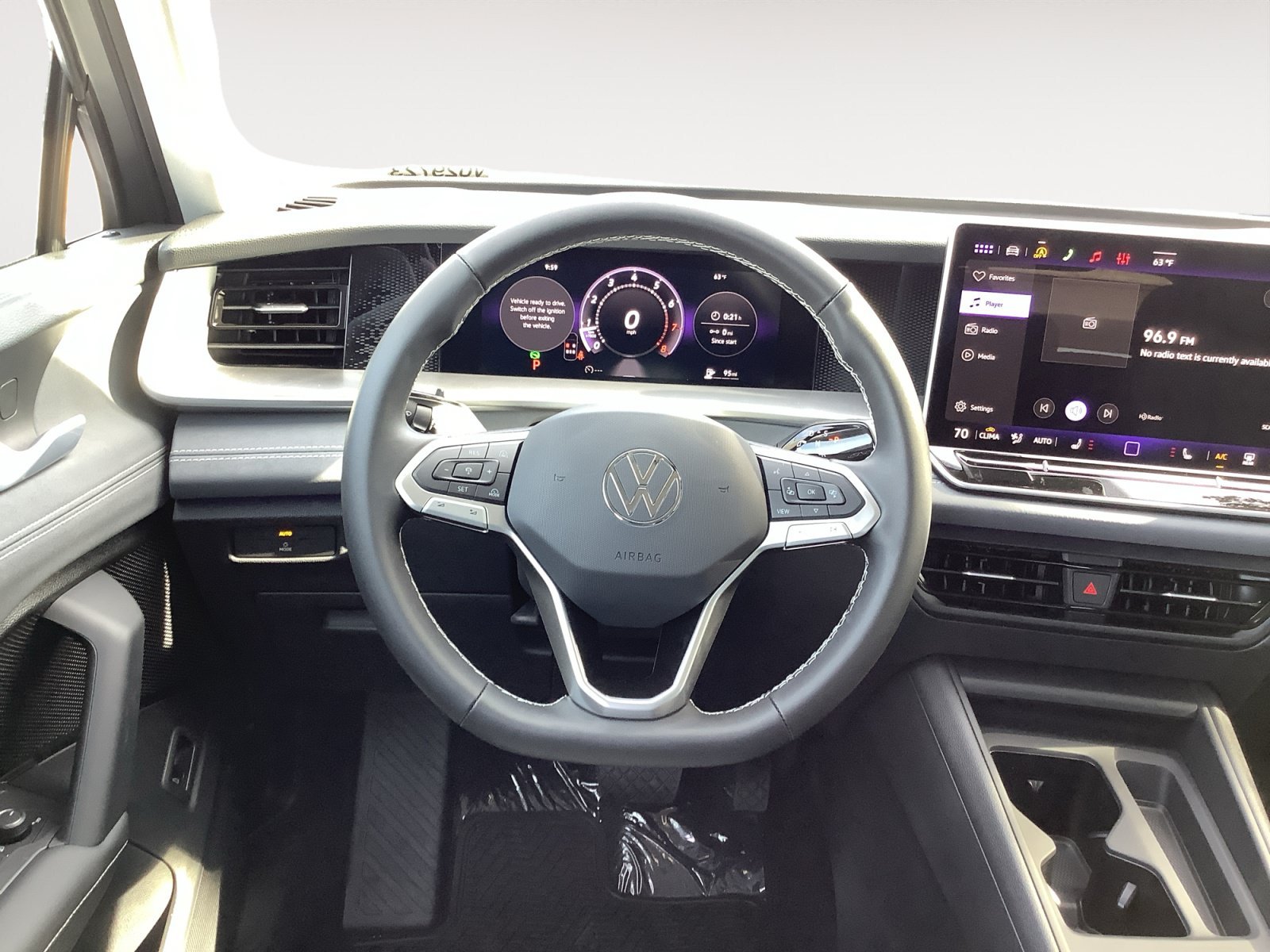 New 2026 Pyrite Silver Metallic Volkswagen SE image 15