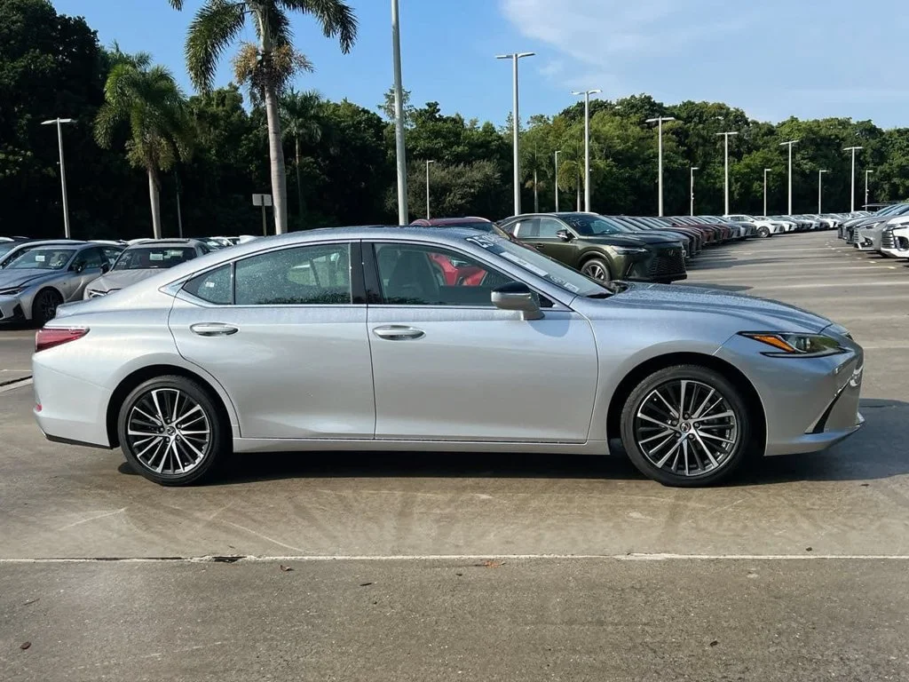 Certified Used 2025 IRIDIUM Lexus 350 image 8