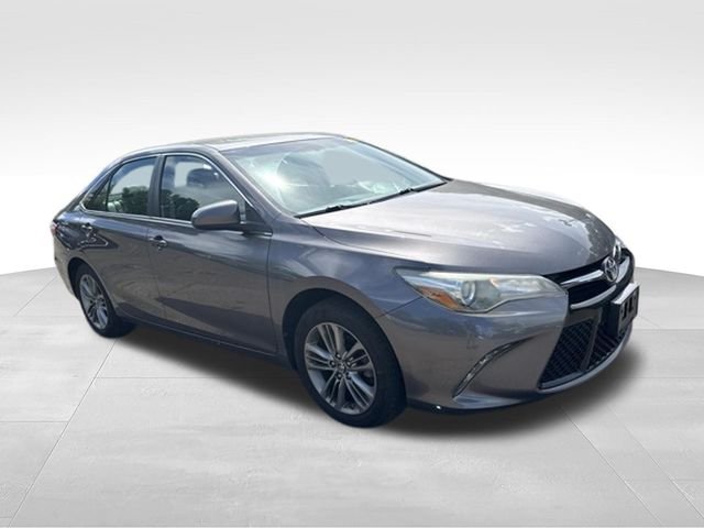 Used 2016 Gray Toyota SE image 9