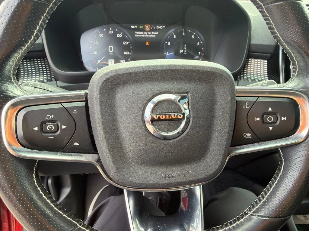 Used 2021 Red Volvo R-Design image 20
