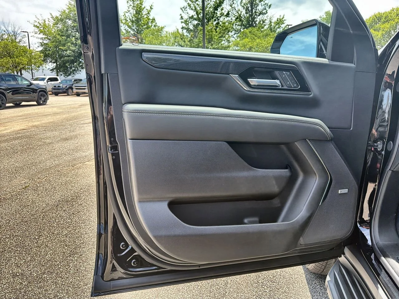 New 2026 Onyx Black GMC Elevation image 18