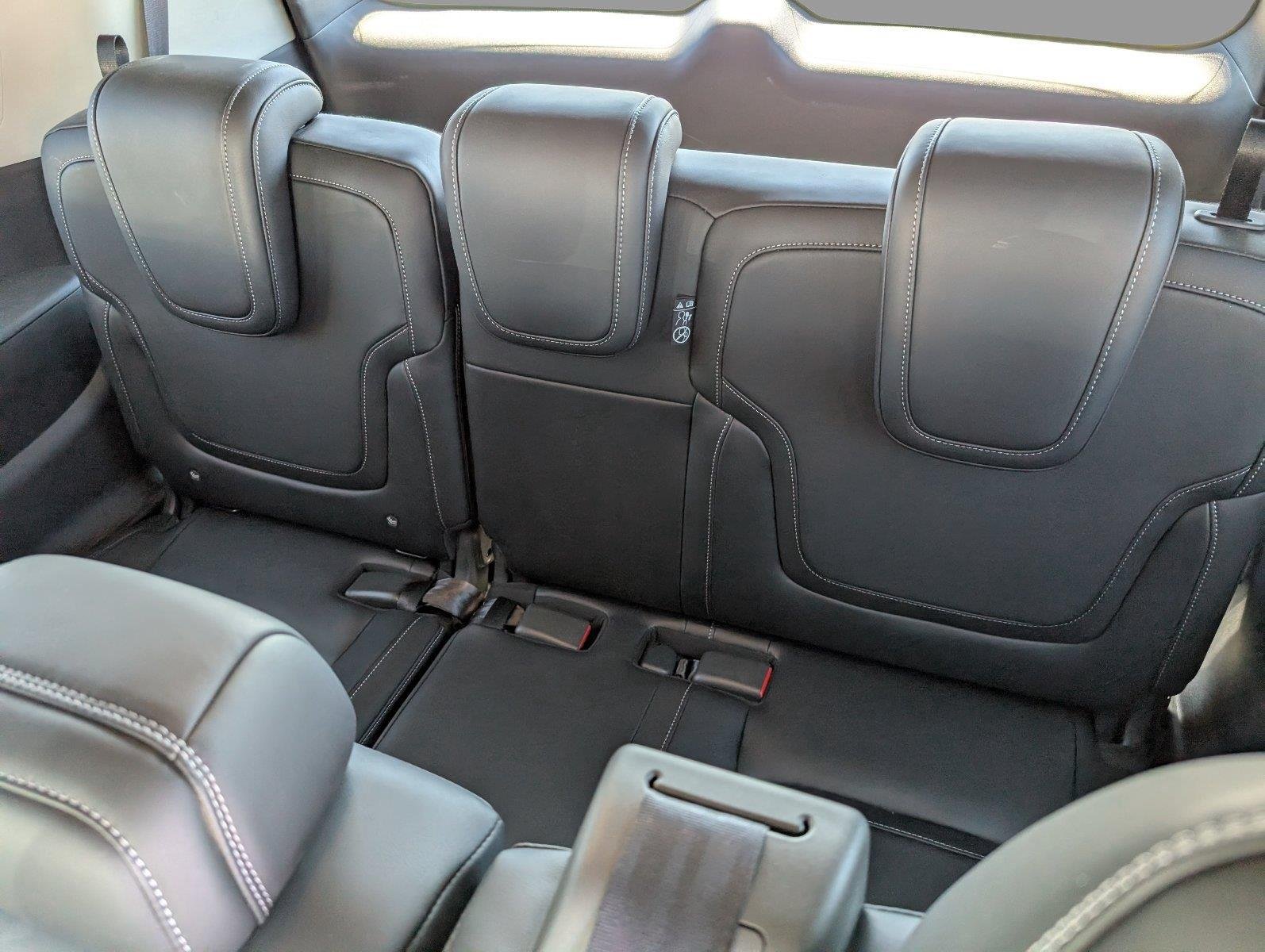Used 2025 Super Black Nissan SV image 35