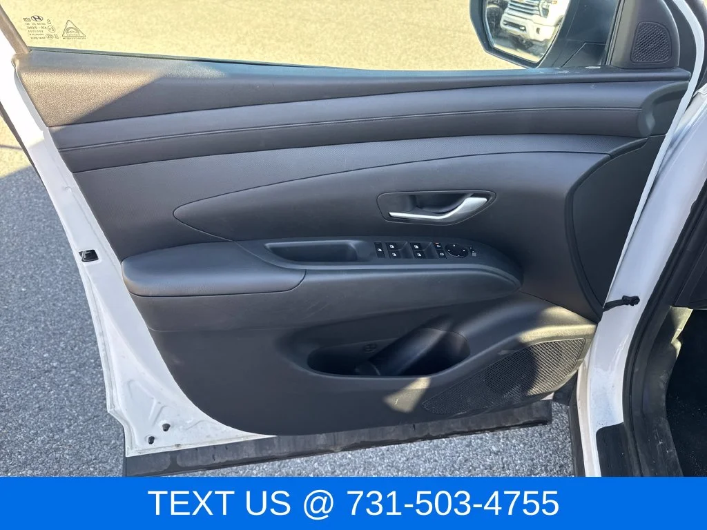 Used 2025 White Hyundai SEL image 11