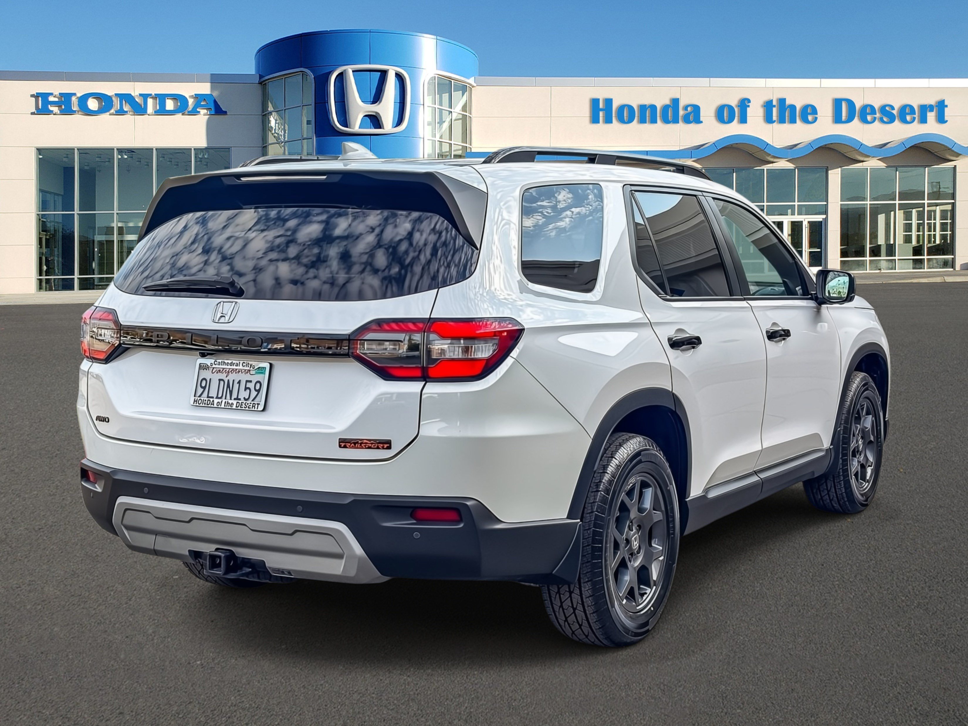 Used 2024 Platinum White Pearl Honda TrailSport image 6