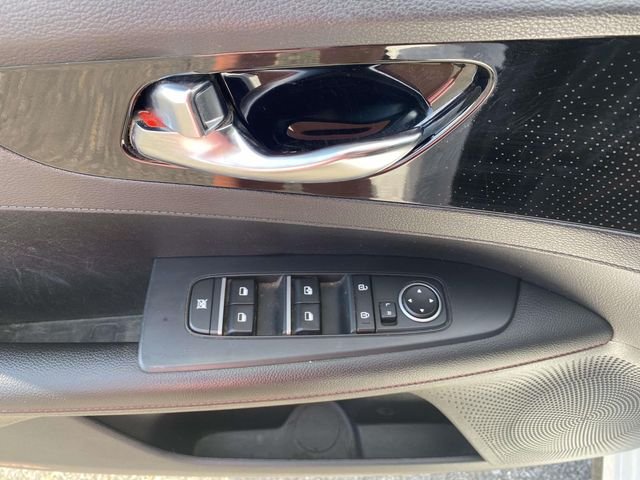 Used 2021 White Kia GT image 15