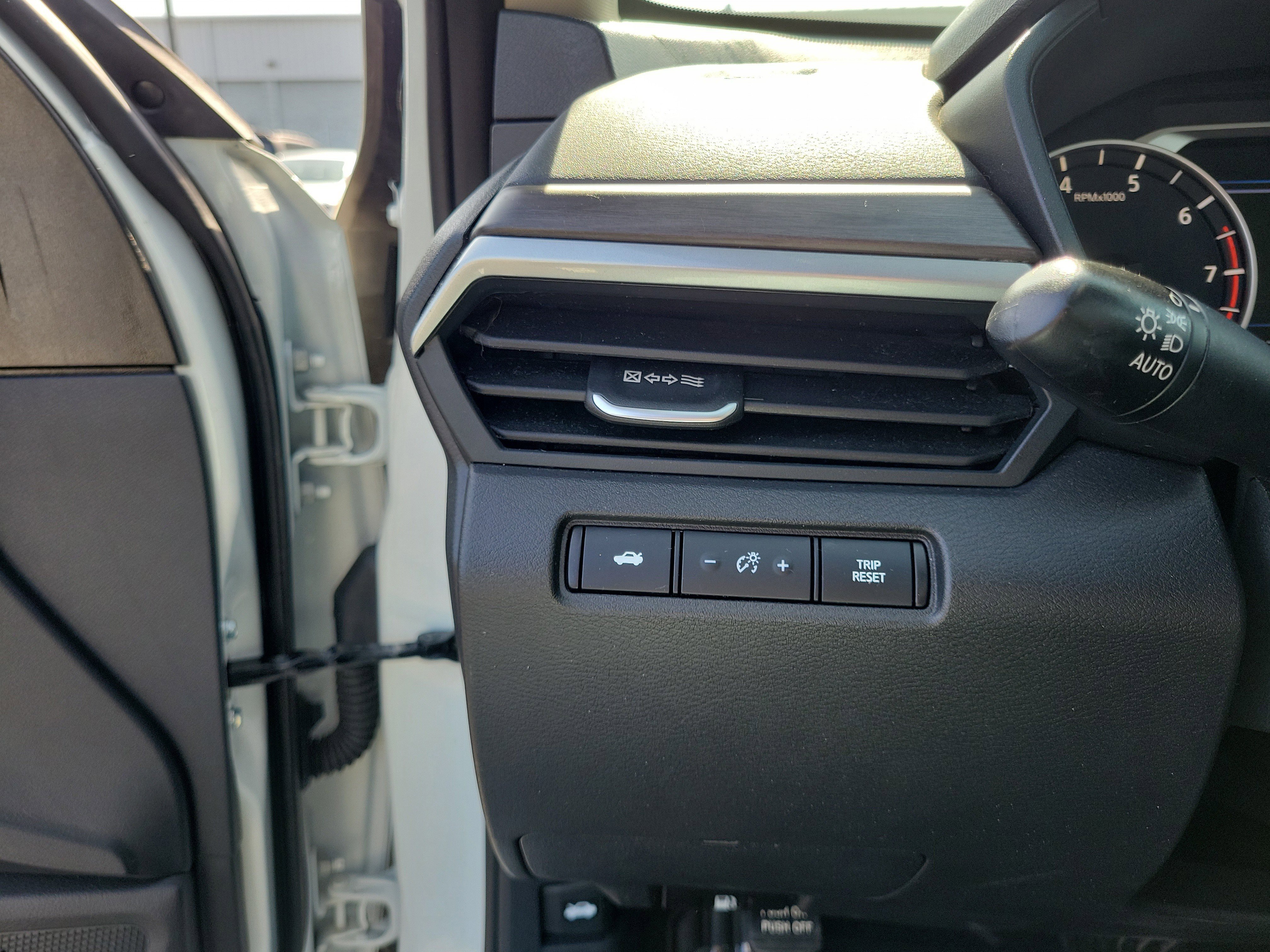 2025 Nissan Altima SV - Photo 20