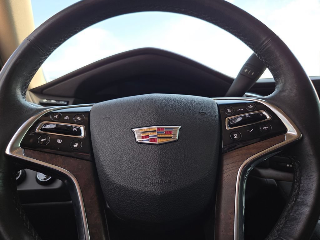 Used 2020 Dark Adriatic Blue Metallic Cadillac Premium Luxury image 39