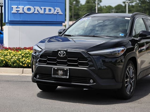 Used 2026 Jet Black Toyota XLE image 2