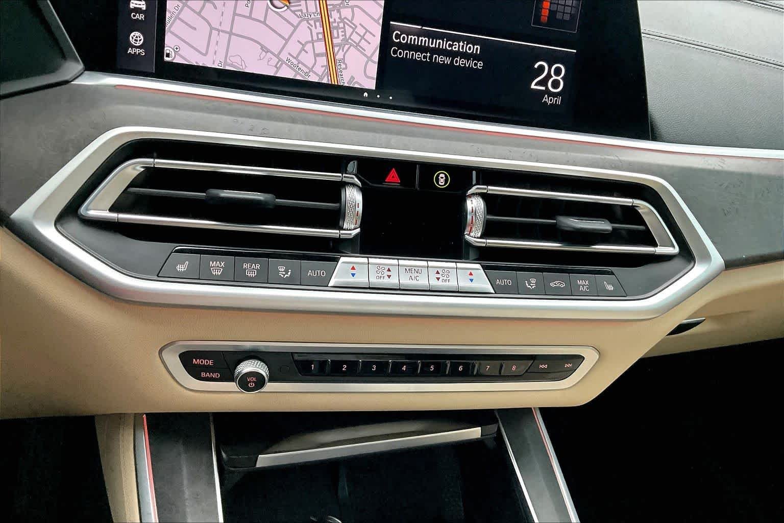 Used 2022 Arctic Grey Metallic BMW sDrive40i image 33