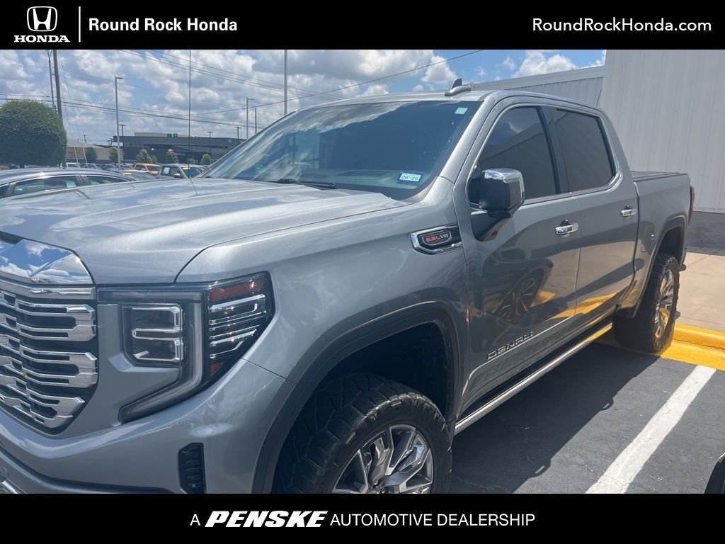 2023 GMC Sierra 4WD Crew Cab Short Box Denali's photo