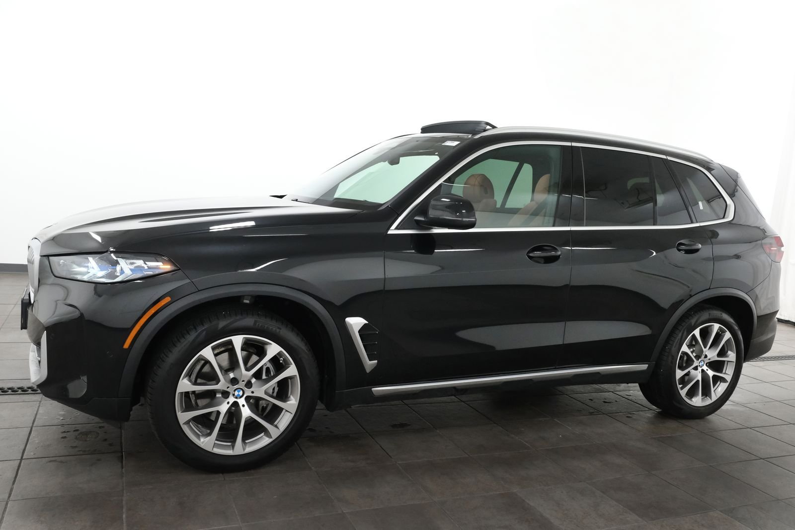 Certified Used 2024 Black Sapphire Metallic BMW xDrive40i image 2