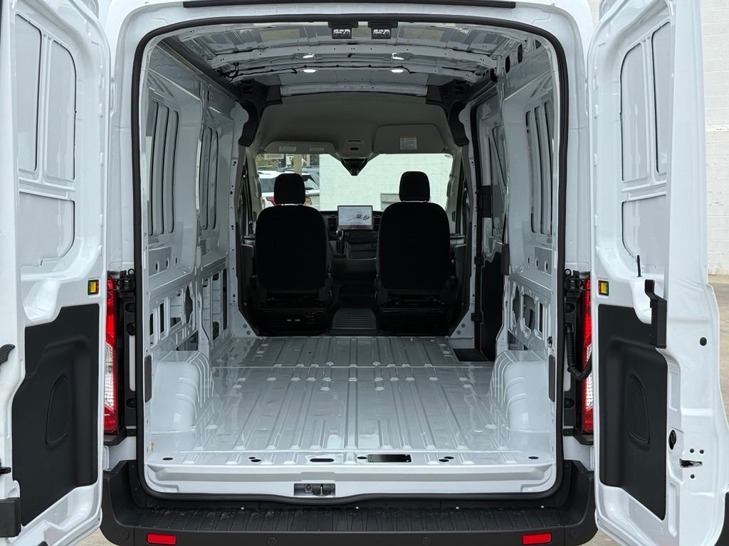 New 2026 Oxford White Ford Cargo Van image 16
